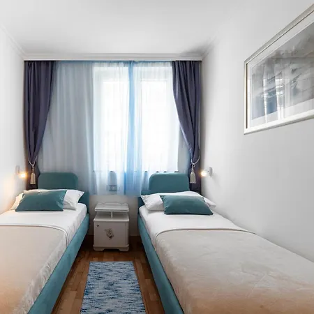 Blue One * Dubrovnik